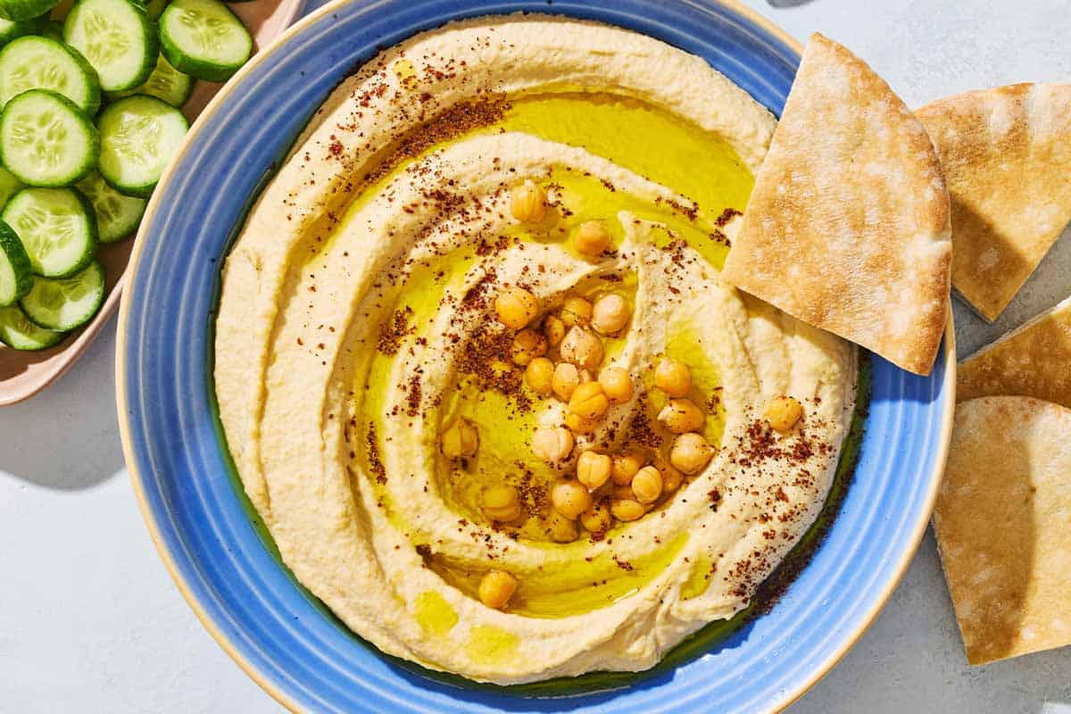 smooth creamy homemade hummus - Article 1